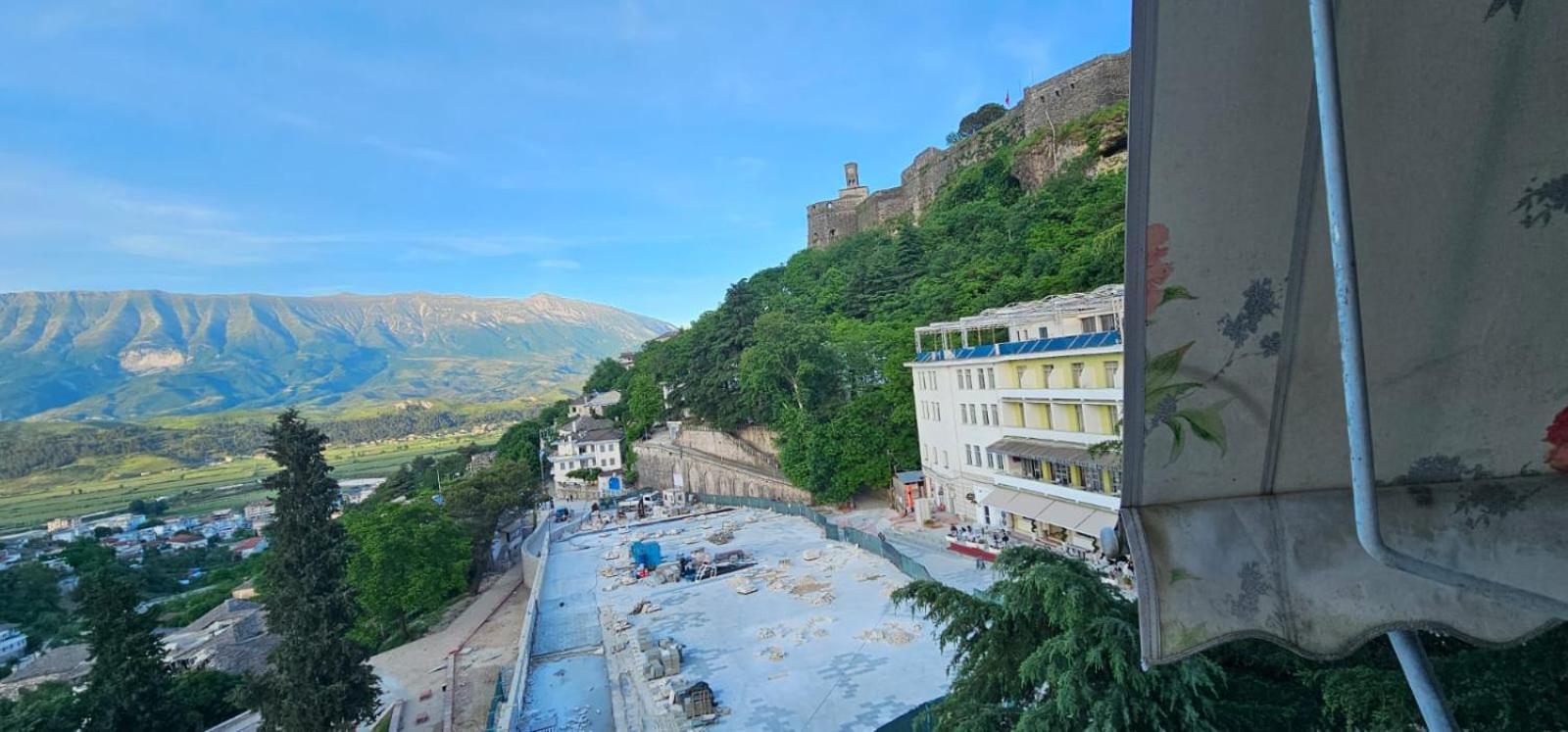 Hotel Sofra Gjirokastër Esterno foto