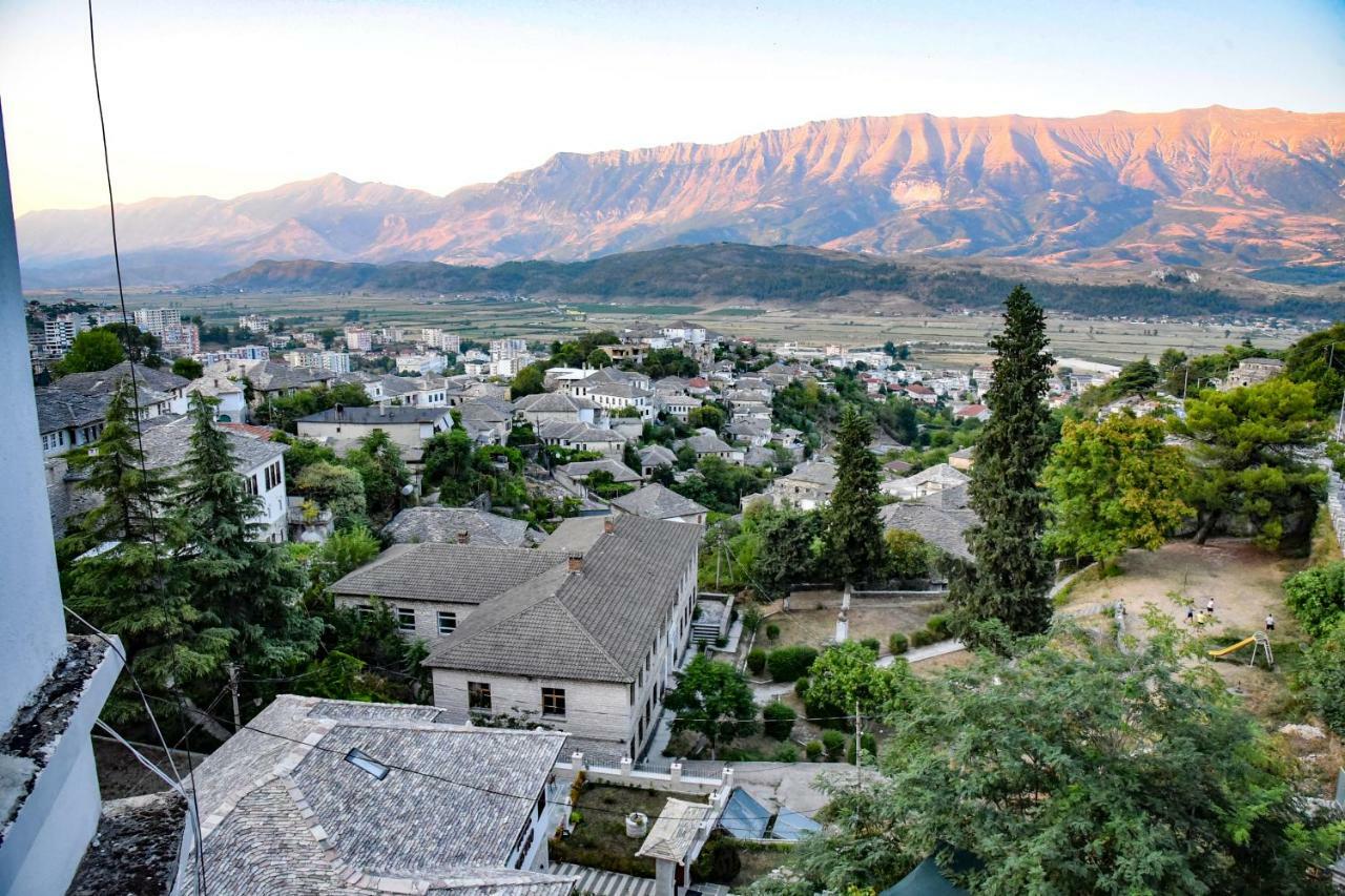 Hotel Sofra Gjirokastër Esterno foto
