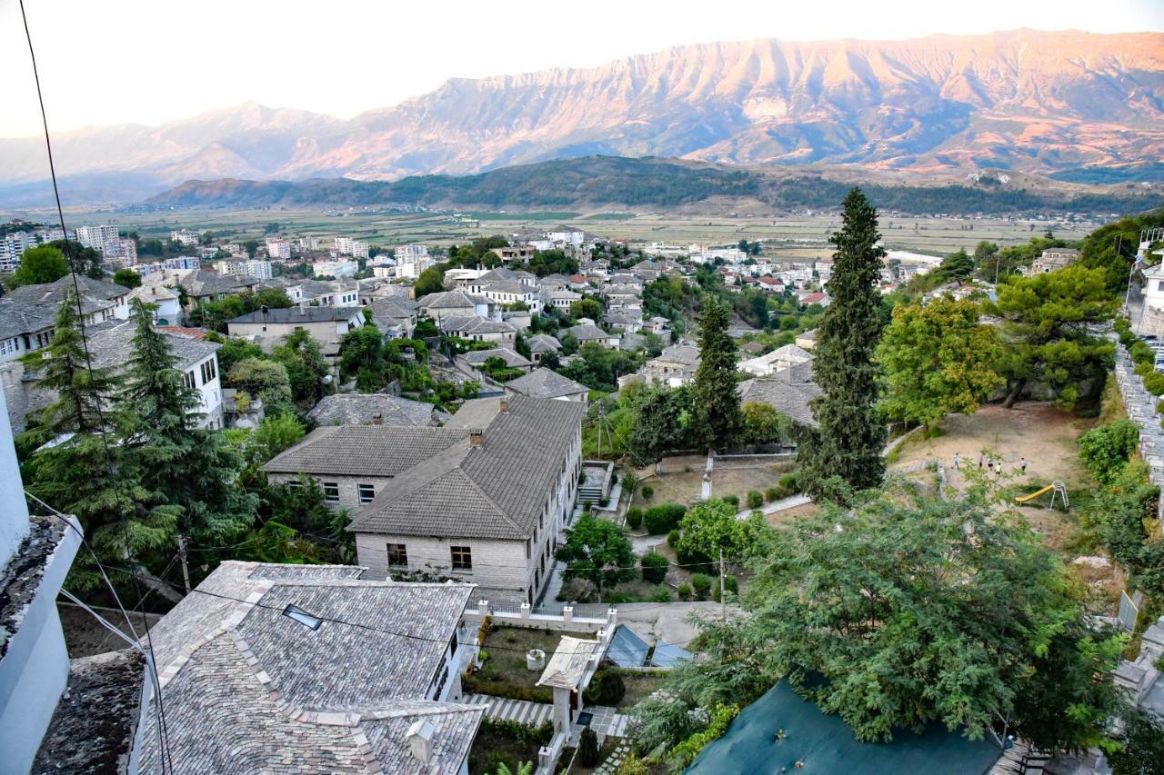 Hotel Sofra Gjirokastër Esterno foto