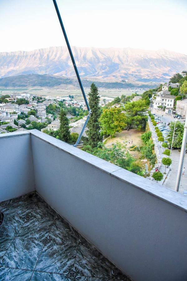 Hotel Sofra Gjirokastër Esterno foto