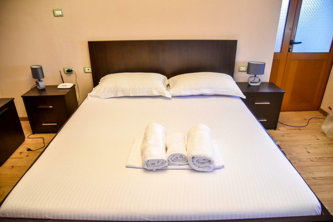 Hotel Sofra Gjirokastër Esterno foto